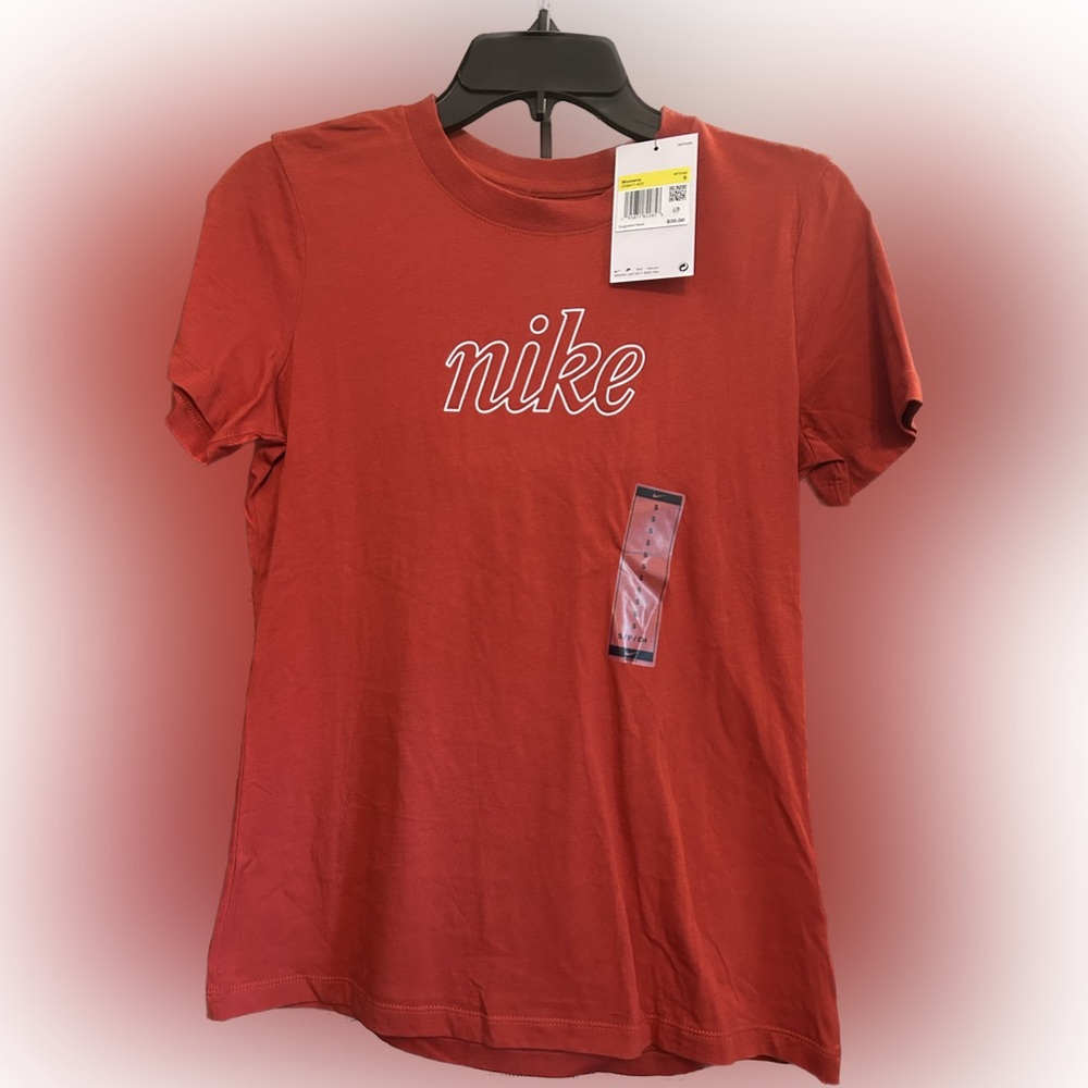 NIKE TEE-Women’s Size Small, Brick Red